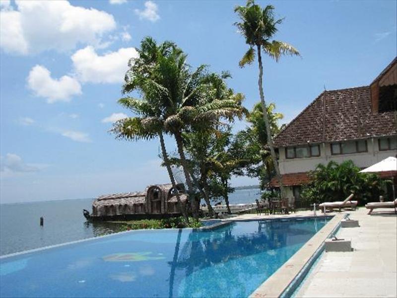Lemon Tree Vembanad Lake Resort, Kerala Alappuzha Exterior photo