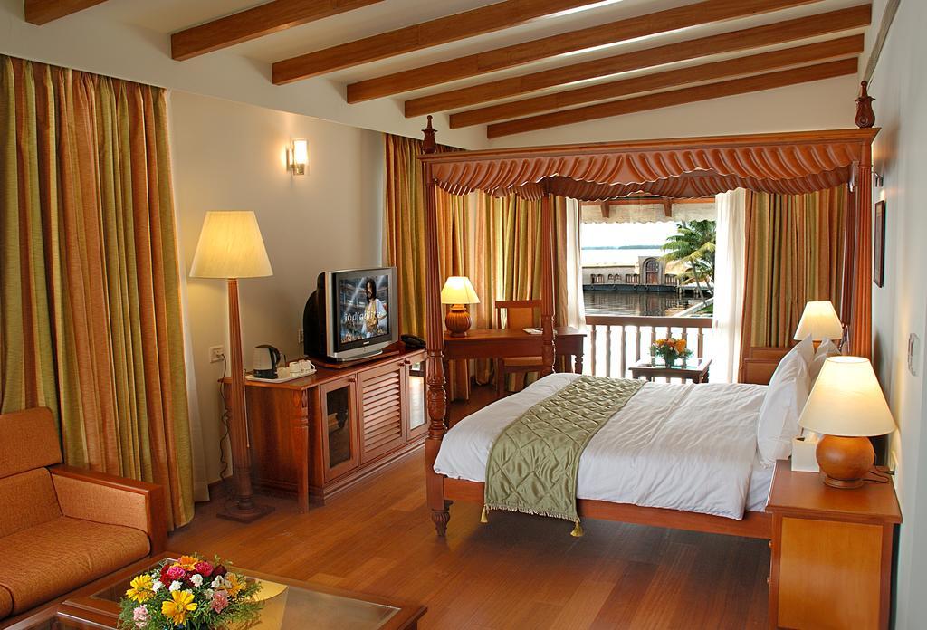 Lemon Tree Vembanad Lake Resort, Kerala Alappuzha Exterior photo
